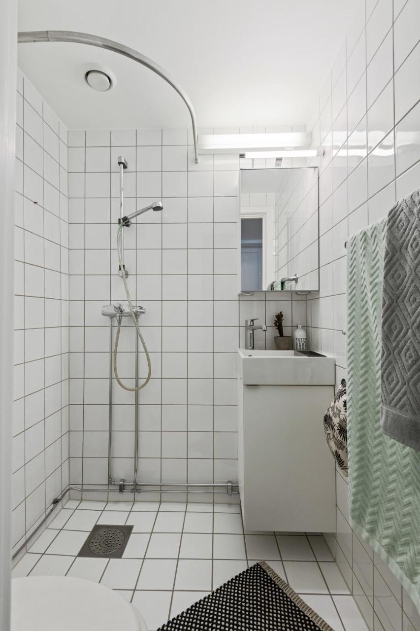 Nordic Host - City Center 2 Bed / 2 Bath - Skippergata - 3 Minutes From Station Осло Екстериор снимка