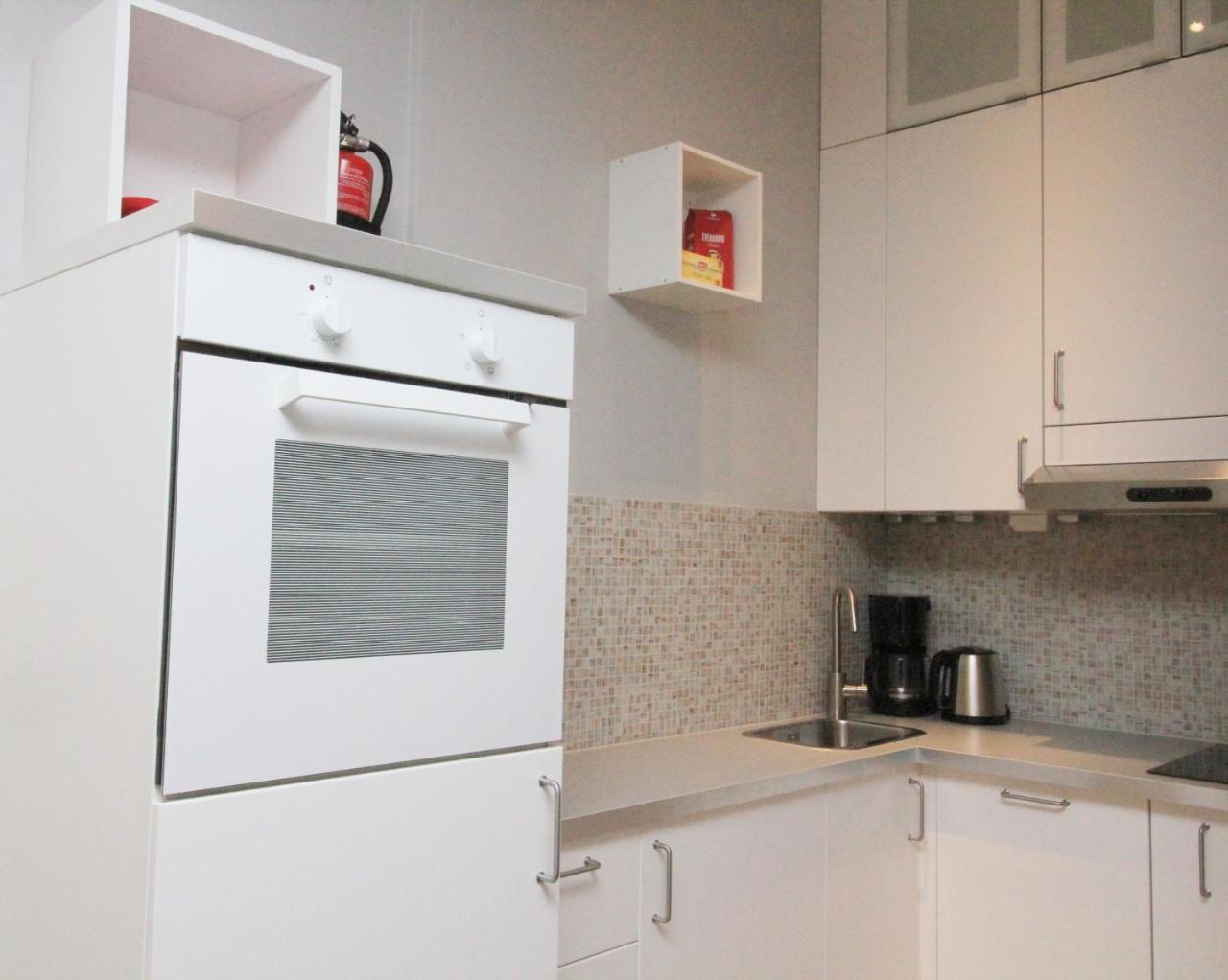 Nordic Host - City Center 2 Bed / 2 Bath - Skippergata - 3 Minutes From Station Осло Екстериор снимка